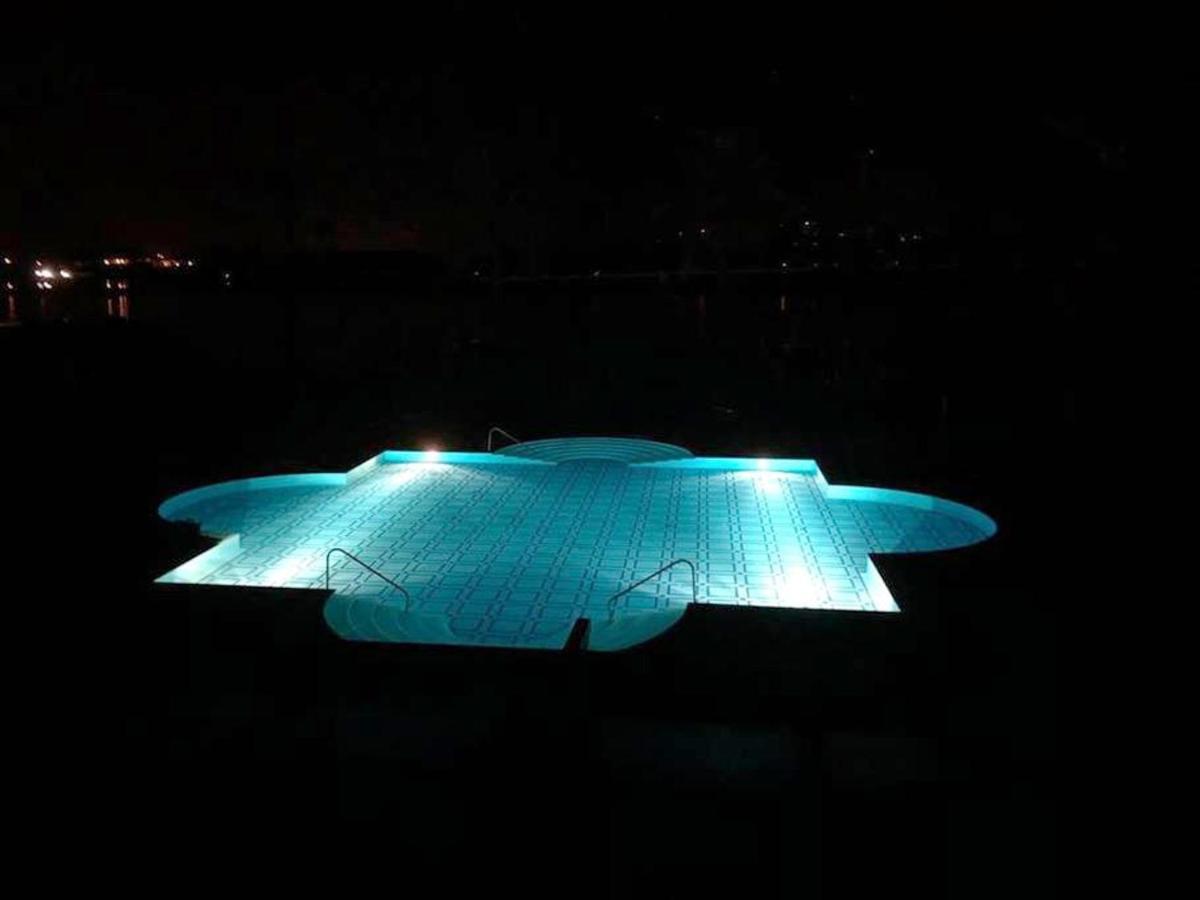Charming Apartment In Estombar With Private Pool. Extérieur photo